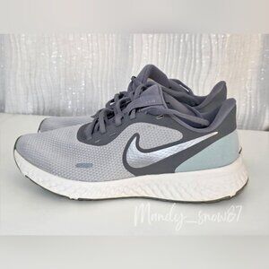 Nike Revolution 5 Women’s Running Sneakers Size 7.5 – Good Condition